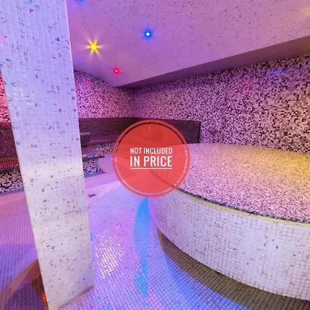 Private Near The Sky 반스코
